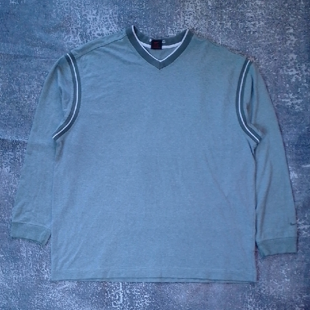Vintage 90s NIKE Men's Gray V-Neck Sweater